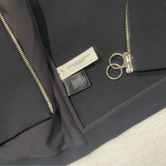 Ann Taylor Black Jacket With Two-Way Zip Fluted Sleeve And Pockets - Picture 5 of 8